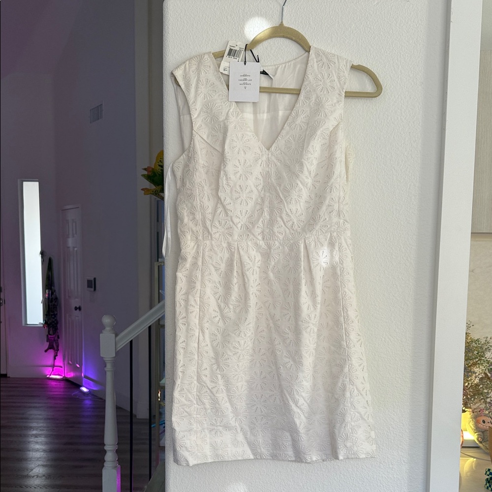 NWT Diane Von furstenberg Elegant White Sleeveless Eyelet Dress